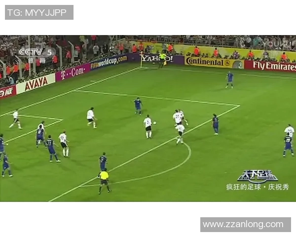 粉色足球明星球鞋的魅力与时尚完美结合的精彩瞬间展示 粉色足球明星球鞋的魅力与时尚完美结合的精彩瞬间展示