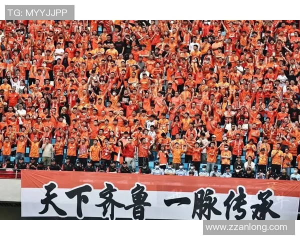 让足球明星陪伴你每一天，打造独特的个性壁纸体验