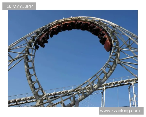 足球巨星体验中国过山车的惊险与乐趣之旅 足球巨星体验中国过山车的惊险与乐趣之旅